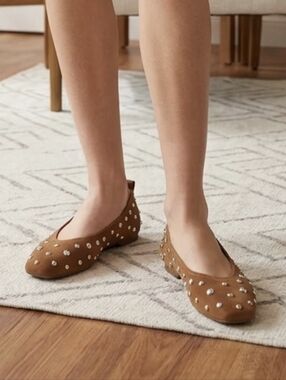 Naturalizer Carla-Stud Ballet Flats